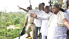 ಕೊಡಗು ಪ್ರವಾಹ ಪೀಡಿತ ಪ್ರದೇಶಗಳಿಗೆ ಸಿಎಂ ಭೇಟಿ; ಮನೆ ಕಳೆದುಕೊಂಡ ಸಂತ್ರಸ್ತರಿಗೆ ಪರಿಹಾರ ಜೊತೆಗೆ ಗೃಹ ನಿರ್ಮಾಣ